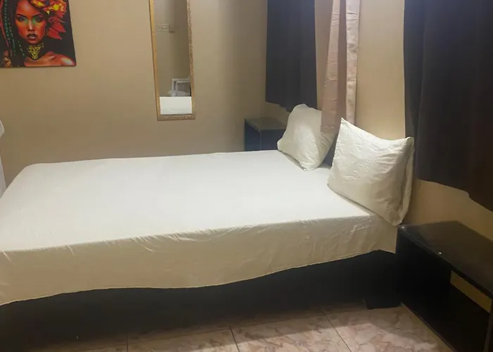 Blessings Luxtel Liebeshotel *